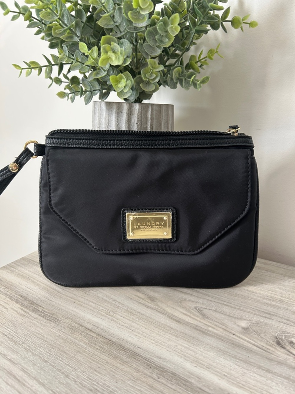 Laundry By Shelli Segal Black Wristlet Clutch with Gold Plaque NWOT